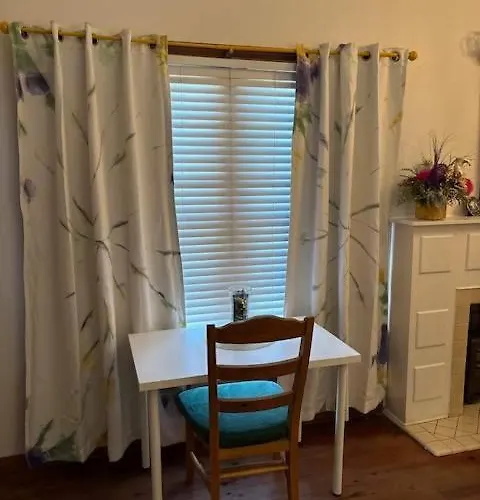Charming 3br Near Downtown